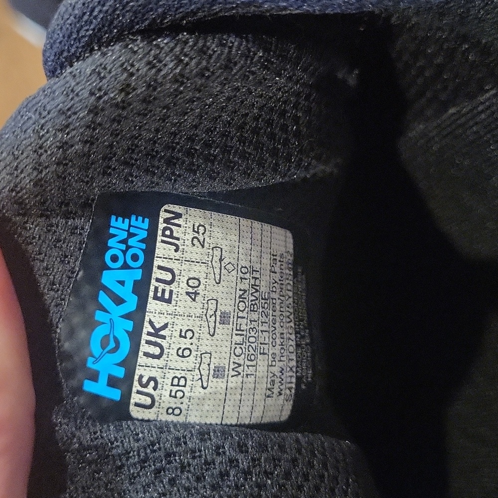 Hoka W Clifton Women's Sneakers Black/White 8.5B NWT - Picture 10 of 10